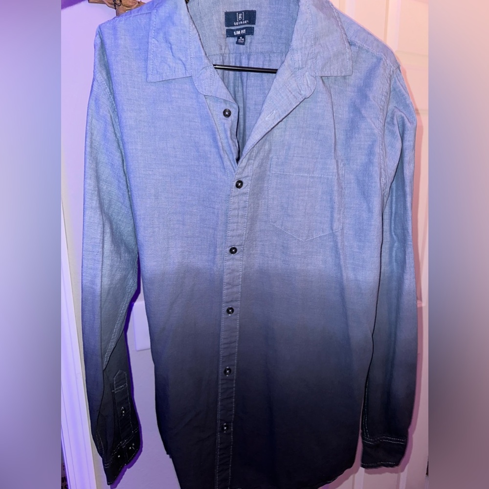 Super cool mens casual blue color fade button down great condition